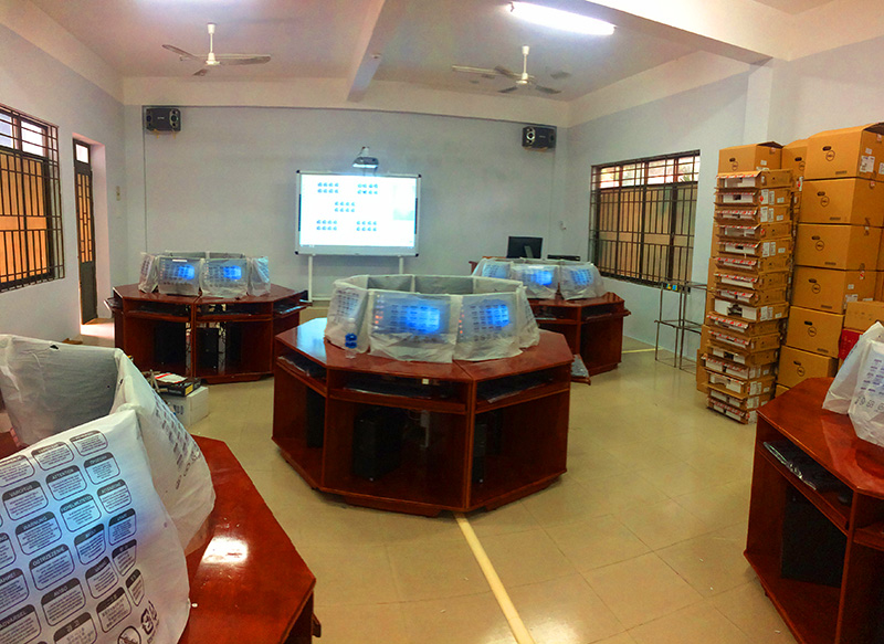 phòng lab đa năng